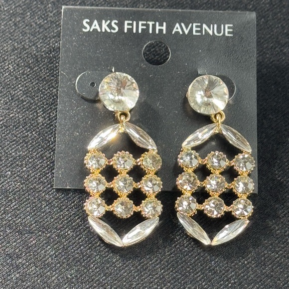 Glamorous Saks Fifth Avenue Crystal Post With Dangle Waffle Design 2in - Picture 2 of 9